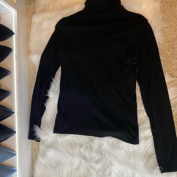 Solid turtleneck top - Picture 2 of 3